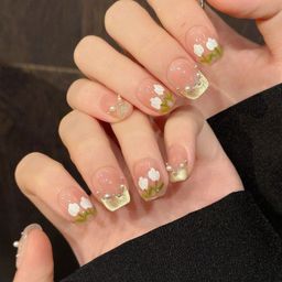 StyleCast x Revolte Set Of 10 Floral Nail Extension-11