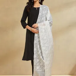 Fabindia Floral Embroidered Chikankari Cotton Silk Dupatta-picture-10