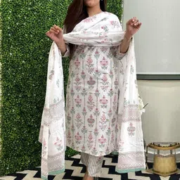 Anouk Rustic Women Ethnic Motifs Printed Kurta with Trousers & Dupatta-51