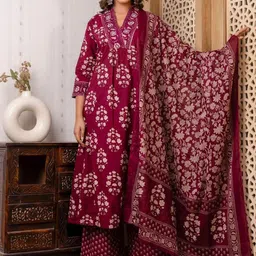 BAESD Women Floral Printed A-Line Pure Cotton Kurta with Trousers & Dupatta-42