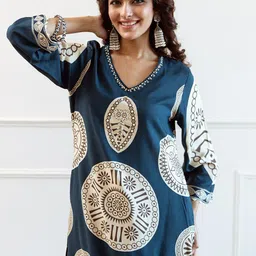 Sangria Printed With Embroidered Kurta With Palazzos image 5