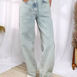 Campus Sutra Women Comfort Mid-Rise Bootcut Heavy Fade Stretchable Jeans-image-25