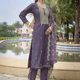 Royal Export Women Ethnic Motifs Embroidered Regular Kurta with Trousers & With Dupatta image 2