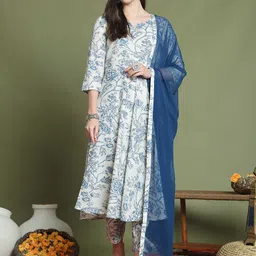 Rajnandini Women Floral Printed Regular Kurti with Trousers & With Dupatta-picture-17