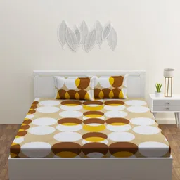 HAPPY HUES Cream-Coloured & White Geometric 180 TC King Bedsheet with 2 Pillow Covers-image-66