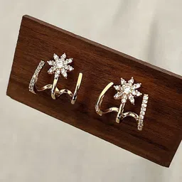 KRENOZ Gold-Plated Crystals Studded Star Shaped Studs-13