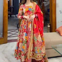 Navlik Women Floral Printed Pleated Kurta & Trousers With Dupatta-image-15