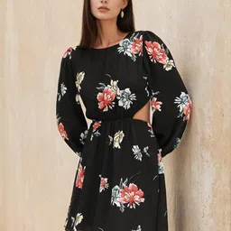 Stylecast X Slyck Floral Printed Round Neck A-Line Above the Knee Length Dress-image-11