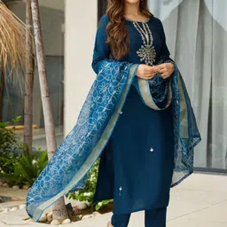 URMIR FASHION Women Ethnic Motifs Embroidered Regular Thread Work Kurta with Trousers & With Dupatta-picture-45