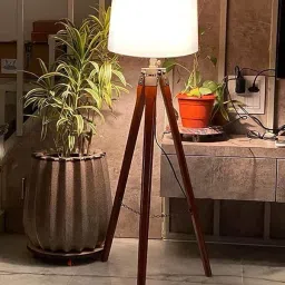 Tripod Floor lamp-16