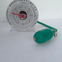 wkm Top Quality Aneroid Barometer Dial Diameter 10 Cms demonstration model image 4