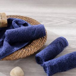 Blue Solid 550 GSM 100 % Cotton Face Towels (Set of 4) by Maspar-picture-22