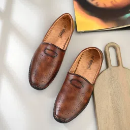 Cool Rajasthani Jutis For Men Mojaris For Men Nagra For Men Casuals For Men-image-78