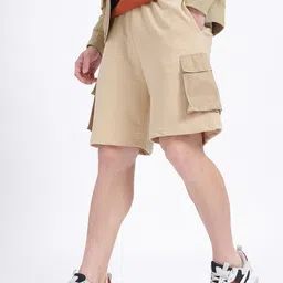 glitchez Men Utility-Rich Regular Fit Knee Length Cargo-Style Shorts-6