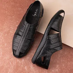 One8 Men Textured Round Toe Leather Loafers-picture-22