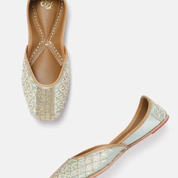 House of Pataudi Embellished Ethnic Mojaris-49