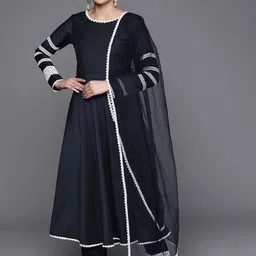 Inddus Thread Work Lace Detail Kurta With Trousers & Dupatta-26