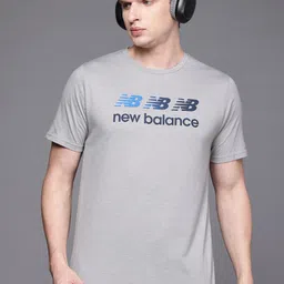 New Balance Men Sport Essentials Heathertech Graphic T-shirt-image-66