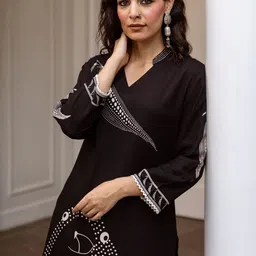 Indo Era Printed Three-Quarter Sleeves Tunic With Trouser-image-44
