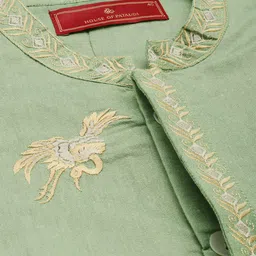 House of Pataudi Regular Jashn Kurta With Trousers Comes With A Nehru Jacket image 2