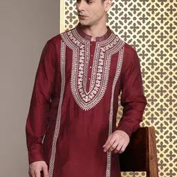 House of Pataudi Yoke Design Sequinned Jashn Kurta-image-12