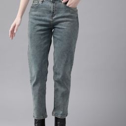 Roadster Women Green Straight Fit Light Fade Mid-Rise Jeans-image-55