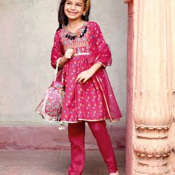 Babyhug Three Fourth Sleeves Printed Kurti With Pant & Net Sequenced Net Dupatta- Red-image-3