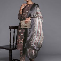 Libas Women Charcoal Floral Printed Kurta with Trousers & With Dupatta-24