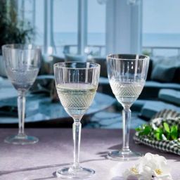 Trovea's Brillante Transparent Glass Wine Glass - Set of 4-picture-28