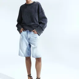 H&M Women Bermuda Low Denim Shorts-image-63