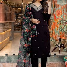 DIVASTRI Ethnic Motifs Embroidered Thread Work Kurta With Trouser And Dupatta image 3