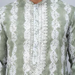 Jompers Men Embroidered Regular Sequinned Kurta with Pyjamas image 2