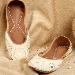 PehnawaCraft Embellished Leather Mojaris-picture-13