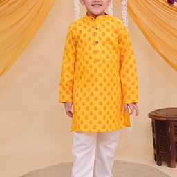 Aj DEZInES Boys Ganesh Idol Printed Pure Cotton Straight Kurta with Pyjama-picture-36