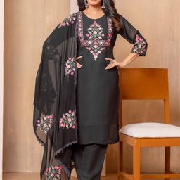URMIR FASHION Women Black Floral Printed Regular Kurti with Trousers & With Dupatta-17