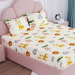 Story@home Off White & Green Cartoon Characters 180 TC Queen Bedsheet with 2 Pillow Covers-12