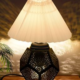 Homesake White Metal Industrial Triangle Table Lamp with Bulb-46