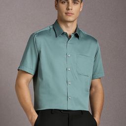 Louis Philippe Men Solid Spread Collar Pure Cotton Formal Shirt-picture-15