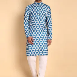 Vardha Geometric Printed Mandarin Collar Cotton Straight Kurta-image-73