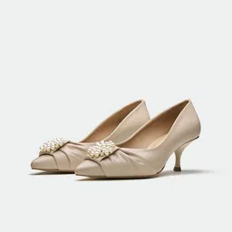 Oroh Huddersfield Leather Kitten Heel Pumps-21