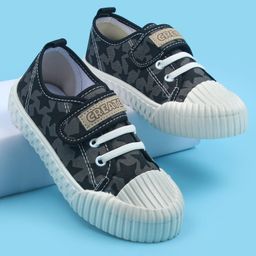 Pine Kids Velcro Closure Casual Shoes With Star Print - Black-image-49