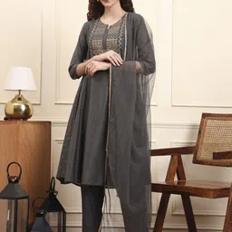 House of Pataudi Ethic Motifs Embroidered Flared Anarkali Kurta With Trousers & Dupatta-image-6