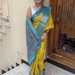 DIVASTRI Ethnic Motifs Printed Zari Saree-36