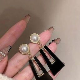 M55 Teardrop Shaped Drop Earrings image 3