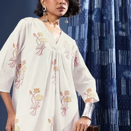 Taavi Sanganeri Block Printed Thread Work Pure Cotton Kurta with Trousers-picture-2