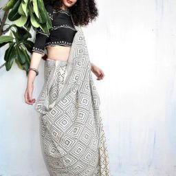Chidiyaa Ivory & Black Geometric Saree-image-72
