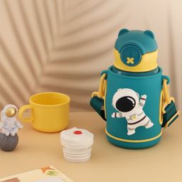 Yellow Bee Stainless Steel Space Explorer Flask with 3D Astronaut Design and Protective Cover Teal & Yellow - 450 ml-18