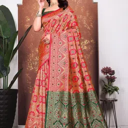 KANOODA Women Woven Design Zari Banarasi Sarees-picture-1