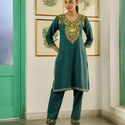 House Of Chikankari HOC Crafts Aari Embroidered Cotton Solid Long Kurta Set-image-95