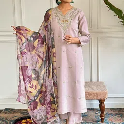 JAPNAAM Floral Embroidered V Neck Chanderi Silk Zari Straight Kurta & Trousers & Dupatta-image-39